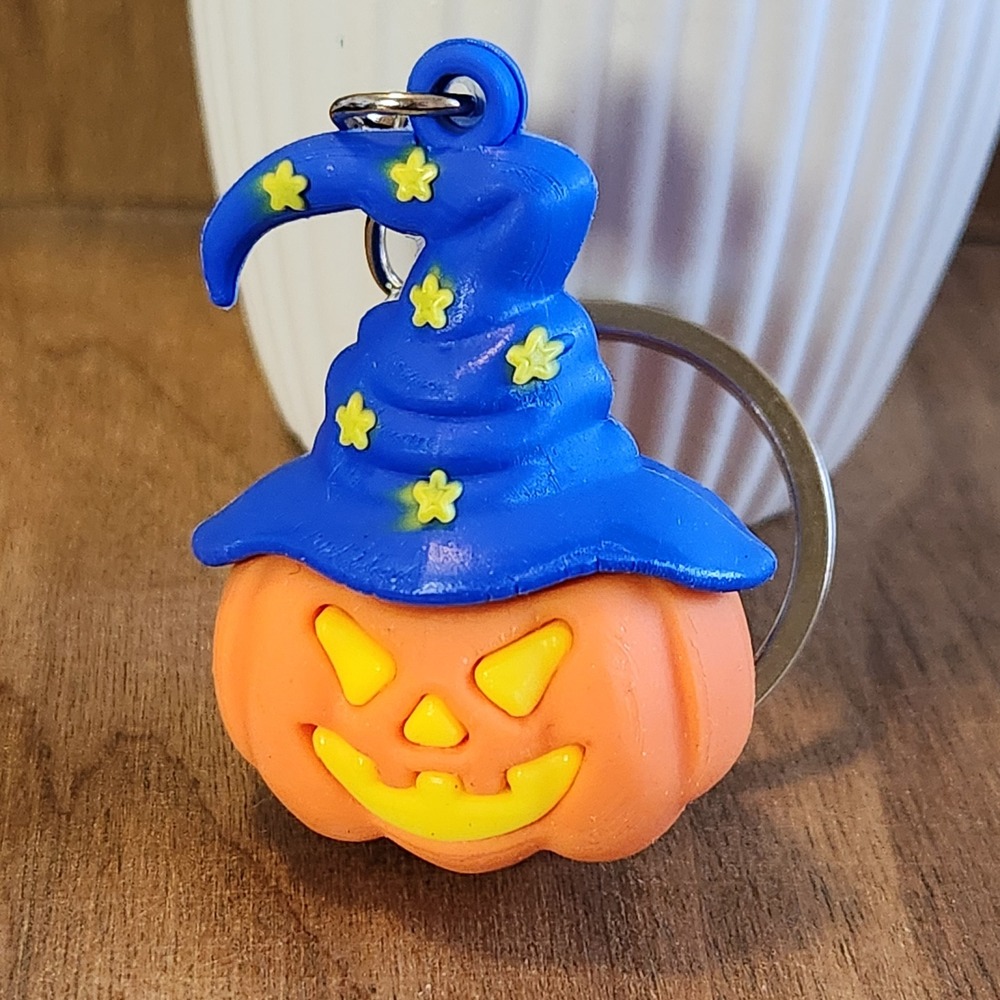 Halloween Jack O Lantern Pumpkin Wizard Hat Keychain Blue Orange Stars 1.75"